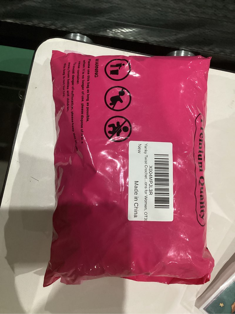 Condition photo showing New/Like New for Yanky Twist Crochet Hair 8 Inch Pre Twisted Spring Mini Twist 7 Packs Passion Twist Styles Curly Ends Hair Extensions for Women, OT30 8 Inch OT30