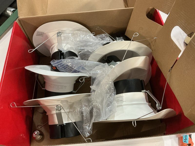 Condition photo showing Good Condition for Juno E Series 5"/6" LED Ceiling Light, Smooth Trim Recessed Lighting with 5-in-1 Switchable White Color, 1200 Lumens for High Ceilings, Wet Rated LED Downlight, Dimmable, White, 6-Pack