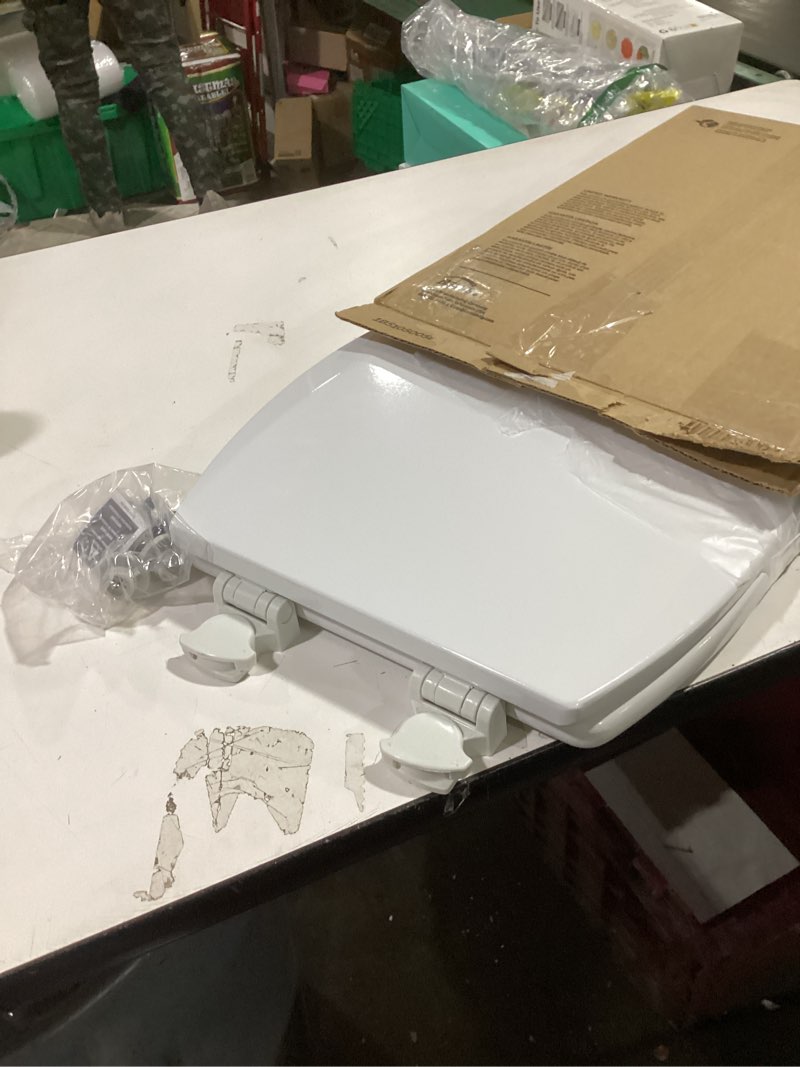 Condition photo showing Good Condition for Bemis 1500EC 390 Lift-Off Wood Elongated Toilet Seat, Cotton White (Pack of 1)