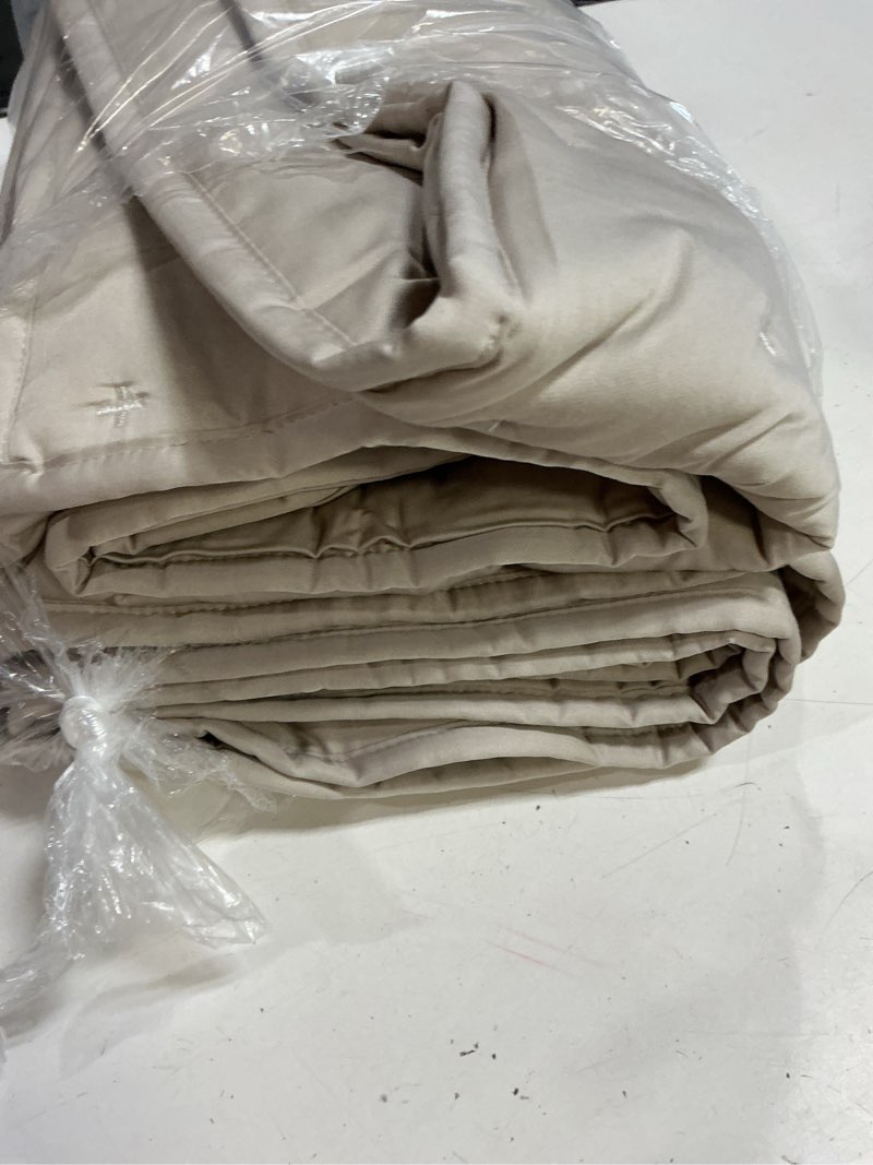 Condition photo showing New/Like New for quince bamboo dream quilted pillowcase set, king, sand