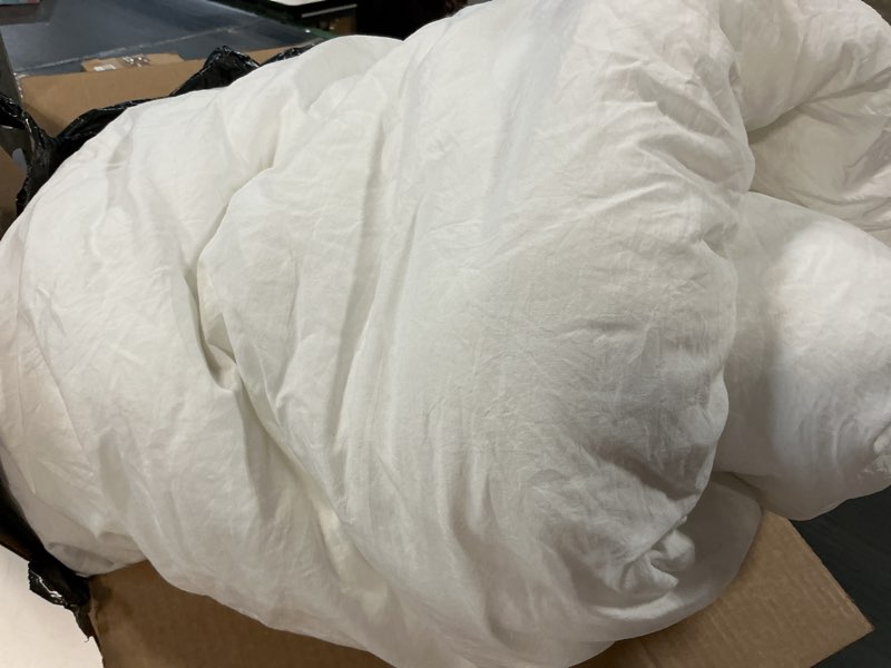 Condition photo showing As Is for king comforter , white soft prewashed bedding for all seasons, 1 pieces gentlesoft™ bed , 1 lightweight comforter (120\\\"x98\\\") and (20\\\"x36\\\")
