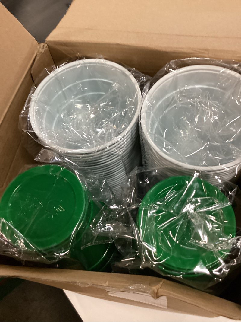 Condition photo showing New/Like New for zopeal 200 count 18 ounce plastic disposable cups beverage drinking heavy duty large party cold drink plastic cups for birthday graduation halloween drinks soda punch barbecues picnics(green)