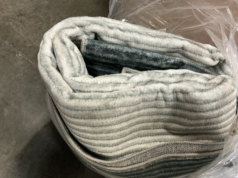 gray area rug 10” 