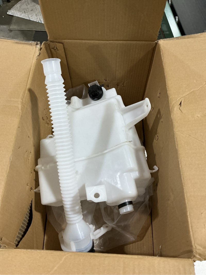 Condition photo showing Good Condition for Plastic Glass Windshield Washer Fluid Reservoir Tank Replacement for RAV4 2013-2018