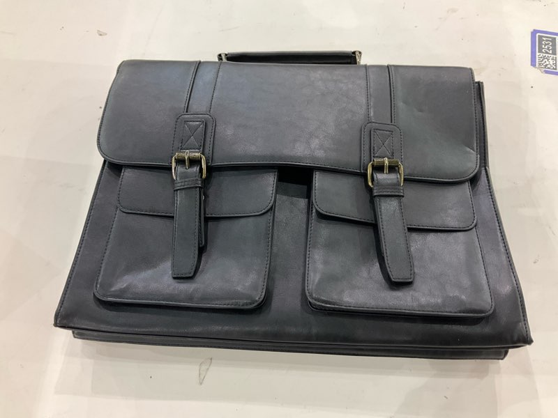 Condition photo showing New/Like New for Leather Messenger Bag for Men 15.6 Inch Vintage Laptop Bag Waterproof Briefcases for Men Computer Bag Satchel for Work/Office Black