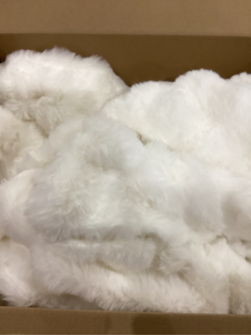 Condition photo showing Good Condition for lotus karen king size faux fur blanket cream white - big bubble rabbit fluff throw for bed large fluffy fuzzy cozy thick furry plush shaggy blankets 108x90 inches