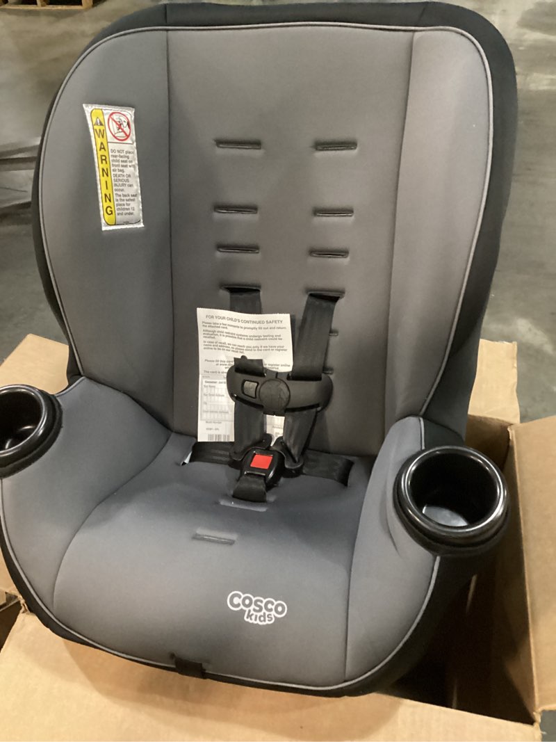 Condition photo showing Good Condition for Cosco Onlook 2-in-1 Convertible Car Seat, Rear-Facing 5-40 pounds and Forward-Facing 22-40 pounds and up to 43 inches, Black Arrows Black Arrows Car Seat
