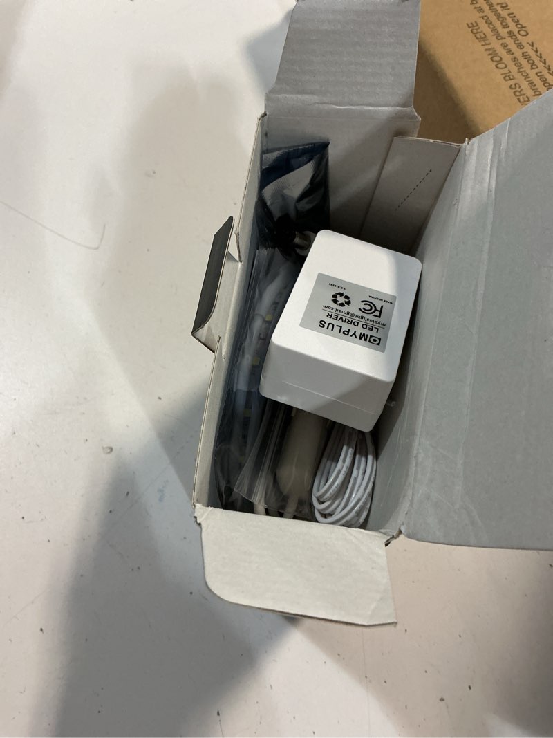 Condition photo showing Good Condition for myplus led strip lights white, 16.4ft daylight white 6000k led tape lights with dimmable 700 lumen and 300 leds bright flexible led light strip for vanity mirror,under cabinet,kitchen,bedroom cold white/6000k 16.4ft/5m