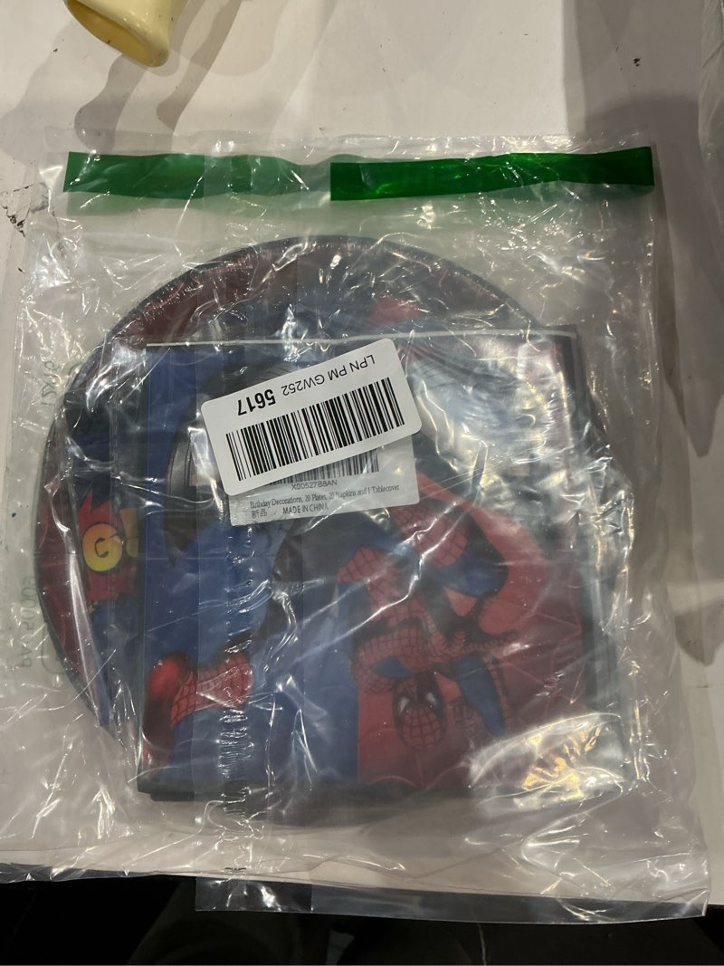 Condition photo showing As Is for spider birthday decorations, 20 plates, 20 napkins and 1 tablecover for boy girls spider party supplies