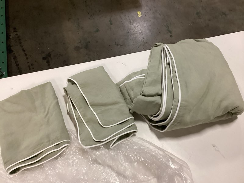 Condition photo showing Good Condition for european linen piped duvet cover set, full/queen, willowleaf/white
