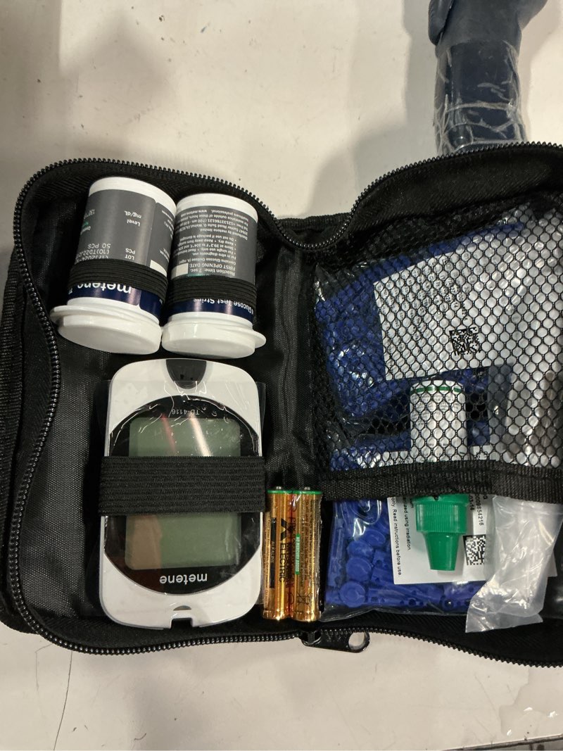 Condition photo showing New/Like New for metene td-4116 blood glucose monitor kit, 100 glucometer strips, 100 lancets, 1 blood sugar monitor, blood sugar test kit with lancing device, diabetes testing kit, coding-free meter, large display