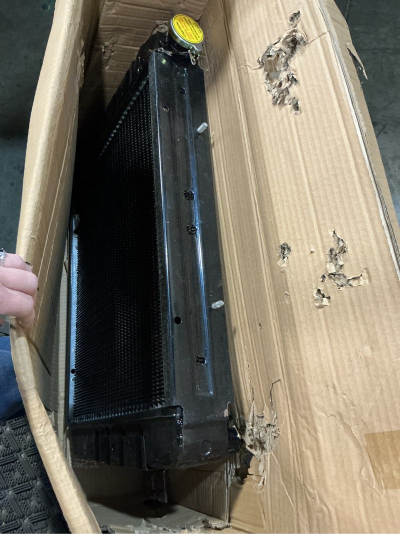 Condition photo showing Good Condition for radiator 16410-u2000-71 16410u200071 compatible with toyota engine 2j 4y forklift 40/42-5fg20/23/25 5fdc20/25/30