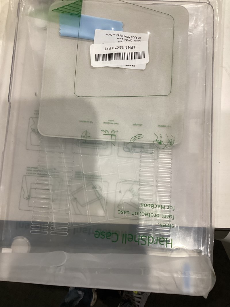 Condition photo showing Good Condition for EooCoo Case Compatible with MacBook Air 13 inch 2026 2025-2022 Release M4 M3 M2 A3240 A3113 A2681, Hard Shell&Keyboard Skin Cover&Screen Protector for Mac Air 13.6 inch Case, Gloss Clear