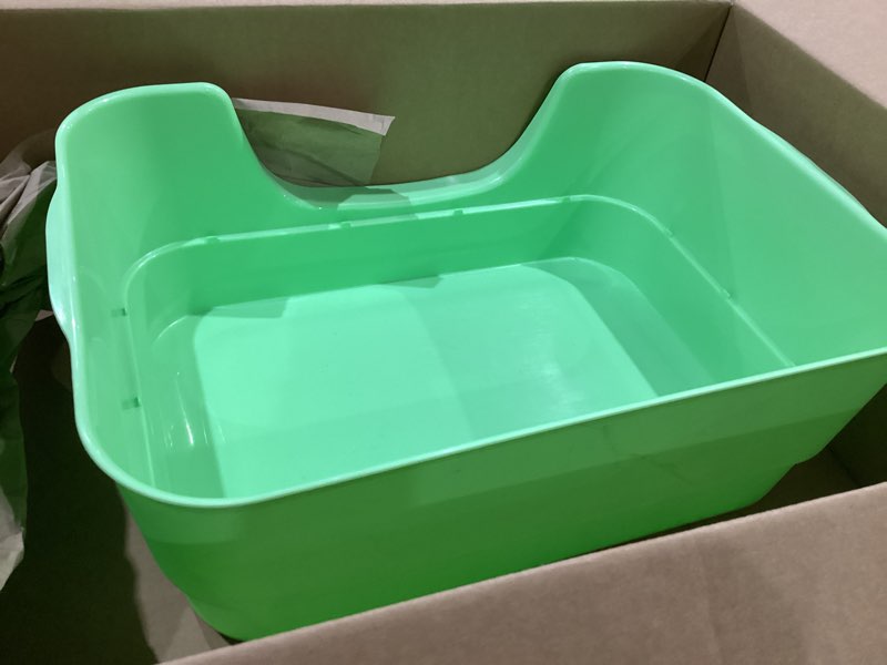 Condition photo showing Good Condition for extra large cat litter box with high sides,23.23"×16.34"×8.46",jumbo kitty litter box with low entry,xl cat boxes for indoor cats,easy to clean,anti-splashing (yellow) pure green