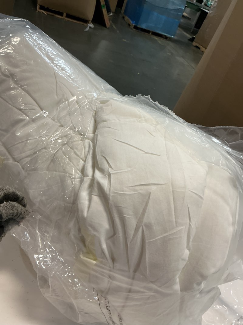 Condition photo showing As Is for hybrid australian wool comforter full size with 100% organic cotton, hypoallergenic luxury duvet insert with tabs, temperature regulating all-season bedding, white year-round white full