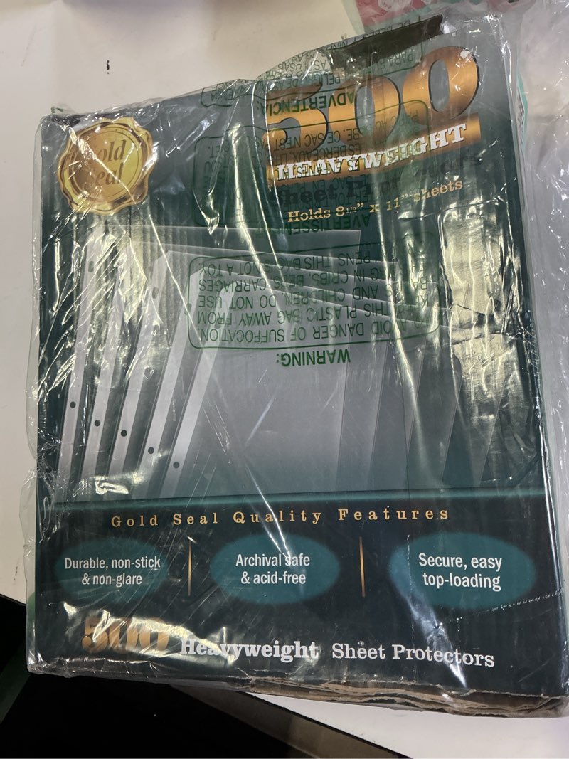 Condition photo showing New/Like New for GOLD SEAL 500/Box Clear Heavyweight Poly Sheet Protectors8.5 x 11"