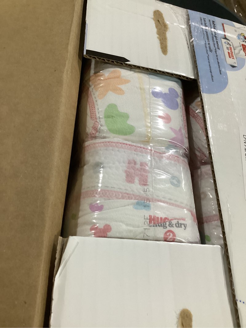 Condition photo showing Good Condition for huggies snug&dry giga diaper sz2 116