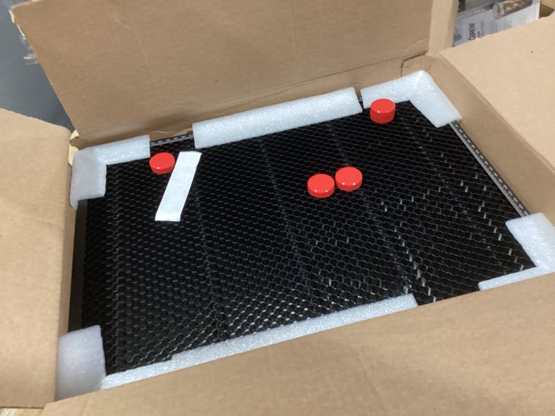 Condition photo showing Good Condition for upgrade oxide coating honeycomb working table 460x346mm, laser honeycomb bed with magnets and anti-slip pads for falcon a1 and a1 pro?honeycomb working panel18.1"x 13.6"x 0.6" 18.1*13.6in