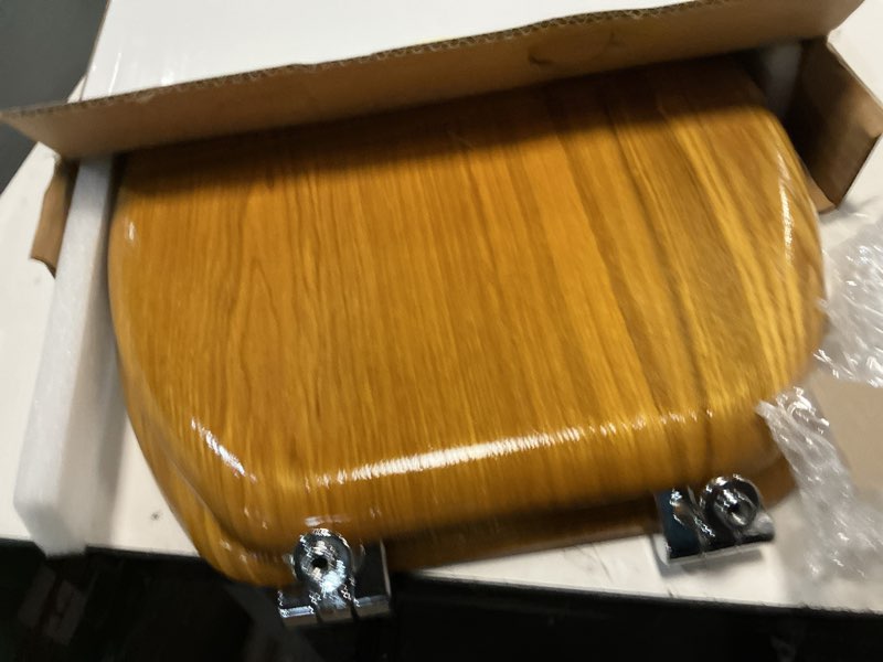 Condition photo showing Good Condition for Angel Shield Durable Wood Veneer Natural Toilet Seat Metal Hinged Easy Clean Anti-scratch American Standard(Elongated,Oak) Elongated-18.5” Oak