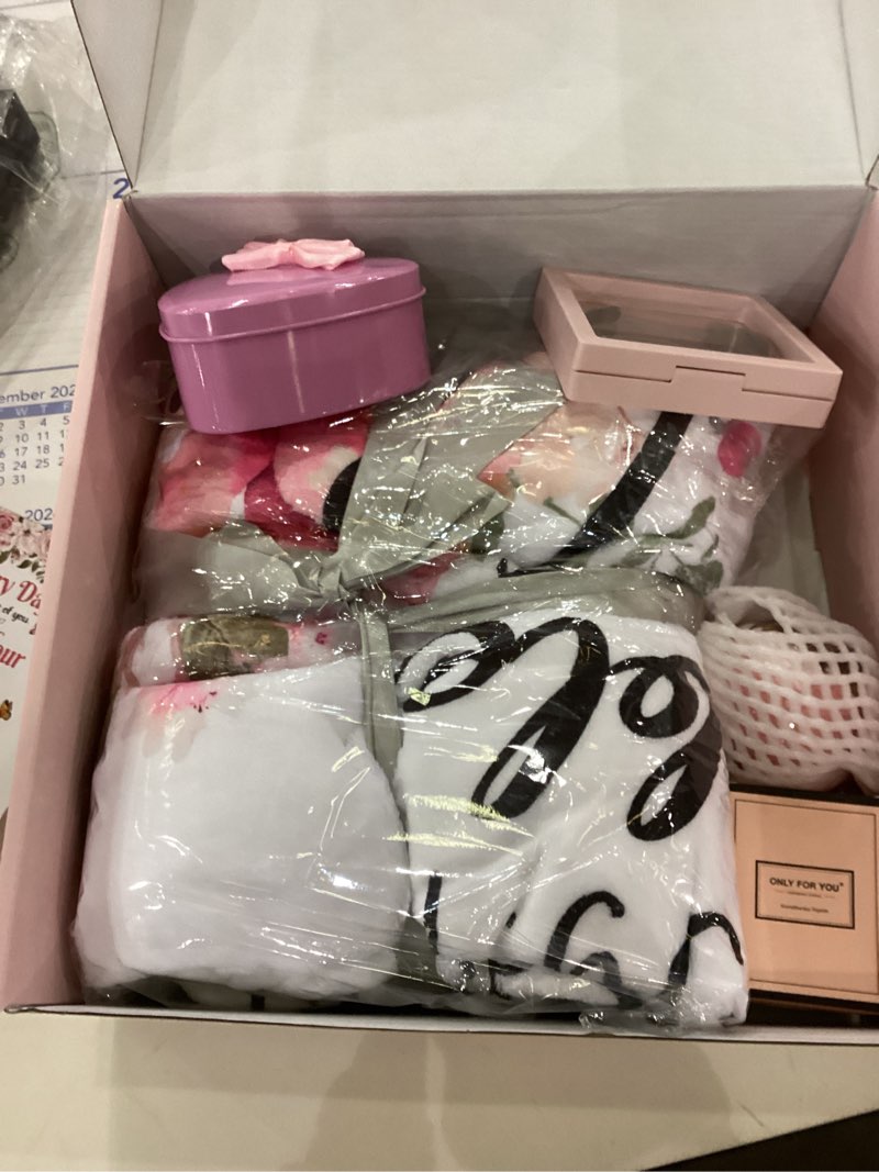 Gift box for woman 