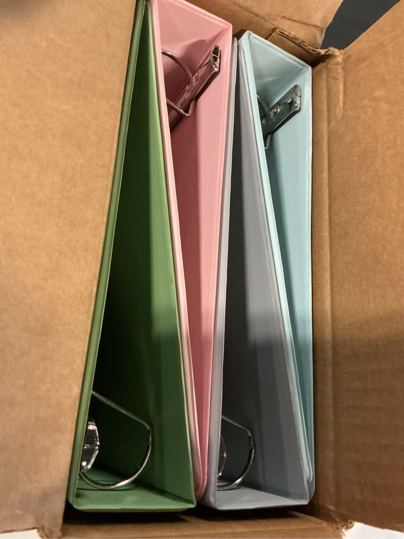 Condition photo showing New/Like New for oxford 3 ring binders, binders for school, 1.5 inch one-touch easy open d rings, 3-sided view binder covers, xtralife hinge, non-stick, pvc-free, natural pastels, 375-sheet capacity, 4 pack (79918)