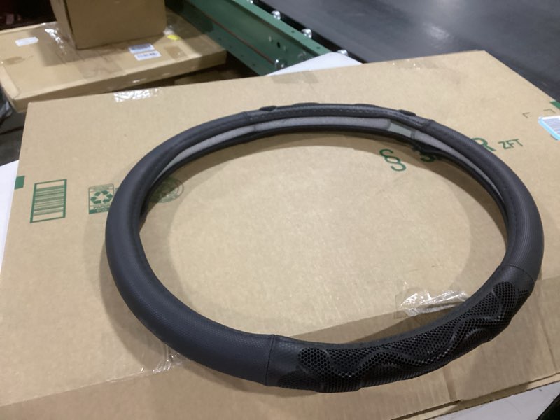 Condition photo showing Good Condition for PINCTROT XL Size 17.5-18 Inch Comfy Grip Steering Wheel Cover for Semi Truck, Fits RV, Big Rig Trucker, 18 Wheeler and Classic Cars, Anti-Slip Design 17.5-18 Inch(Silicone Black)