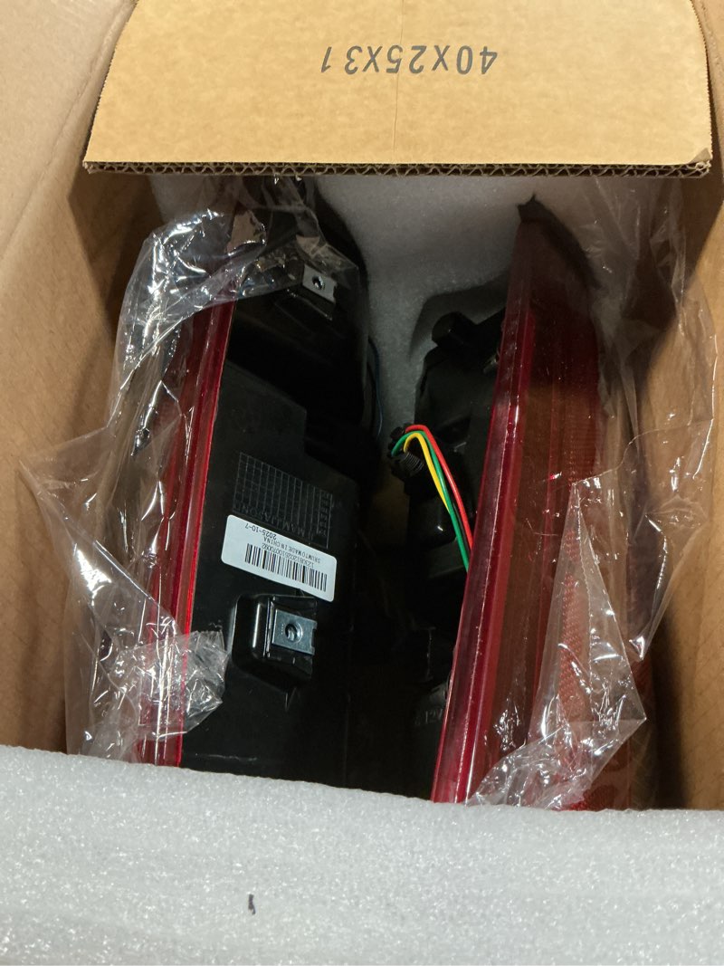 Condition photo showing Good Condition for nakuuly tail light halogen type compatible with 2009-2018 dodge ram 1500 2500 3500 non-led model driver and passenger side taillight rear lamp assembly with bulbs # 55277415ad 55277414ae