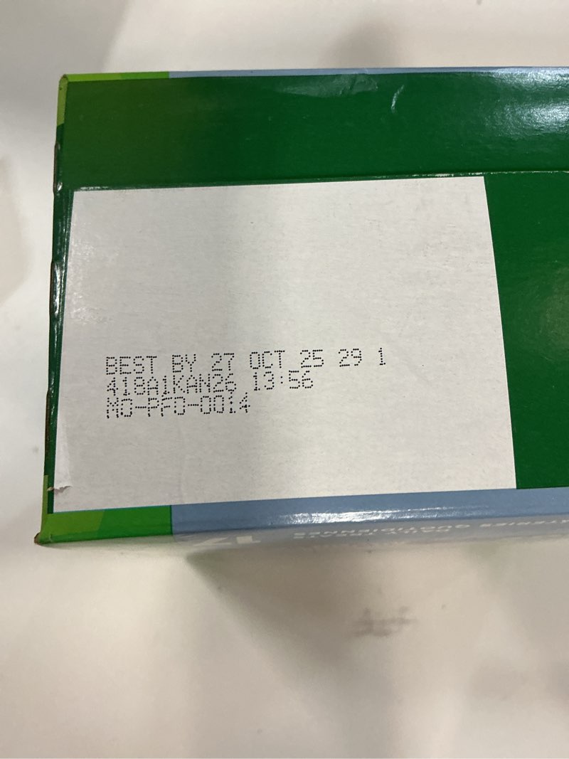Condition photo showing Good Condition for (BEST BY 27 OCT 25)Greenies Dental Treats for Dogs, Veterinarian-Recommended Aging Care Adult Natural Dental Dog Treats, Large Size, 27 oz. Pack, 17 Count Aging Care 17 Count (Pack of 1)