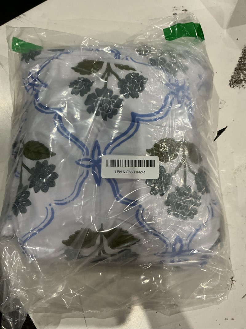 Condition photo showing Good Condition for pickynproud 8pcs patio cushion covers stretch outdoor couch cushions slipcovers replacement washable furniture protector with elastic bottom sofa chair seat cover, blue floral blue floral 8pcs