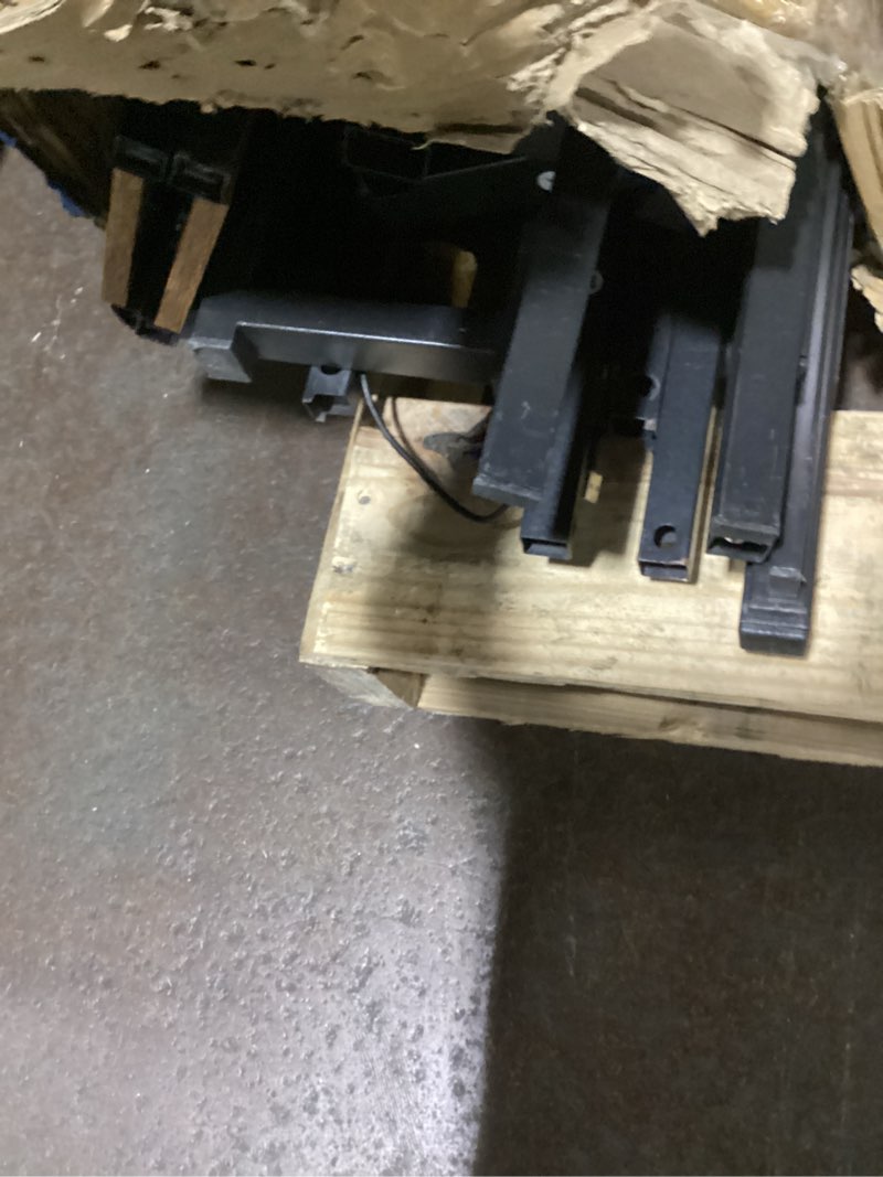 https://lotting-media.assets.bidfta.com/lotting_29819379-06a2-4d66-a0bf-34abce39e063