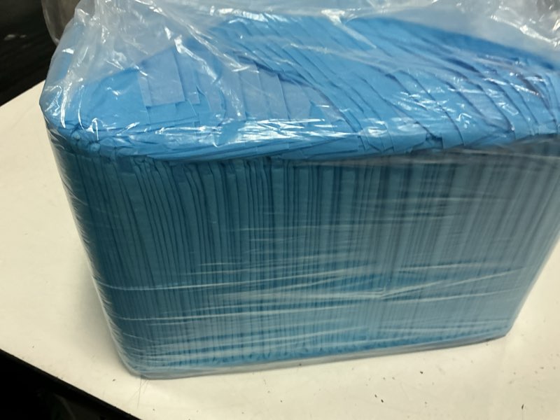 Condition photo showing Good Condition for amazon basics super absorbent dog and puppy potty pads, leak-proof 5-layer design with quick-dry surface for housebreaking, heavy duty absorbency, x-large, 28 x 34 inch, blue & white, 25-pack x-large 25 count