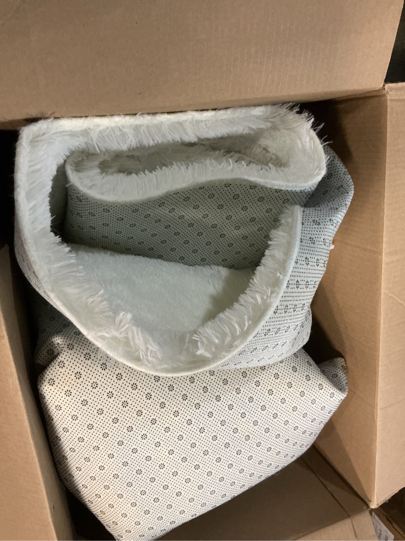 Condition photo showing Good Condition for GarveeHome 8x10 Fluffy Area Rug- Shag Area Rug for Living Room, Shaggy Large Indoor Thick Living Room Carpet with Non-Slip Backing, Soft Plush Fuzzy Carpet for Bedroom, 8x10, White White 8' x 10' (Rectangular)