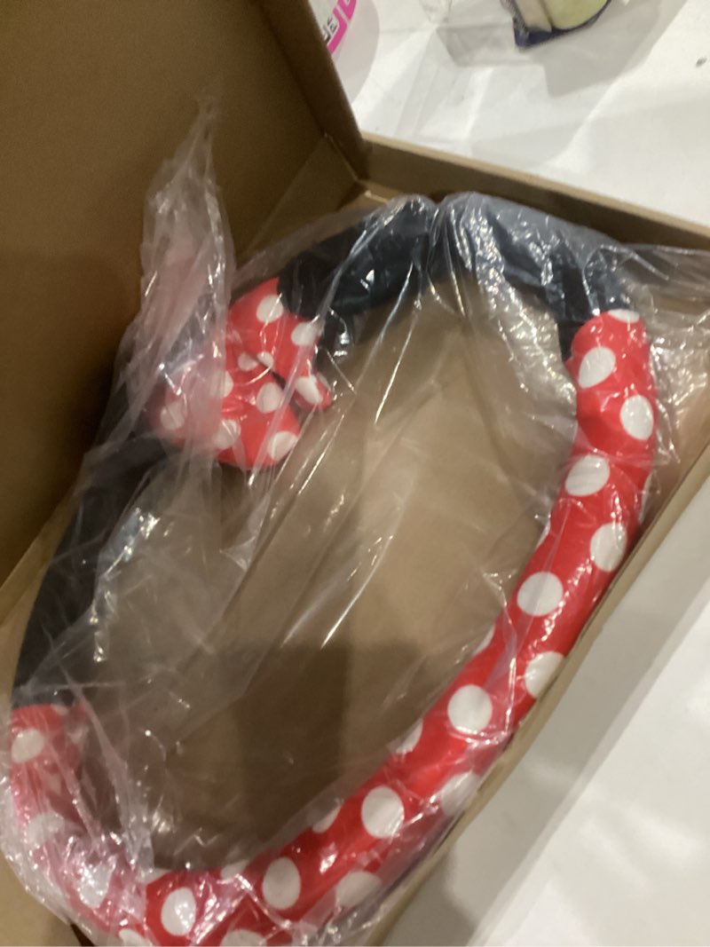 Condition photo showing Good Condition for Cute Car Steering Wheel Cover, Universal Fit 15 Inch Soft Comfortable Plush Anti Slip & Odor Free Car Wheel Protector for Women Girls Red