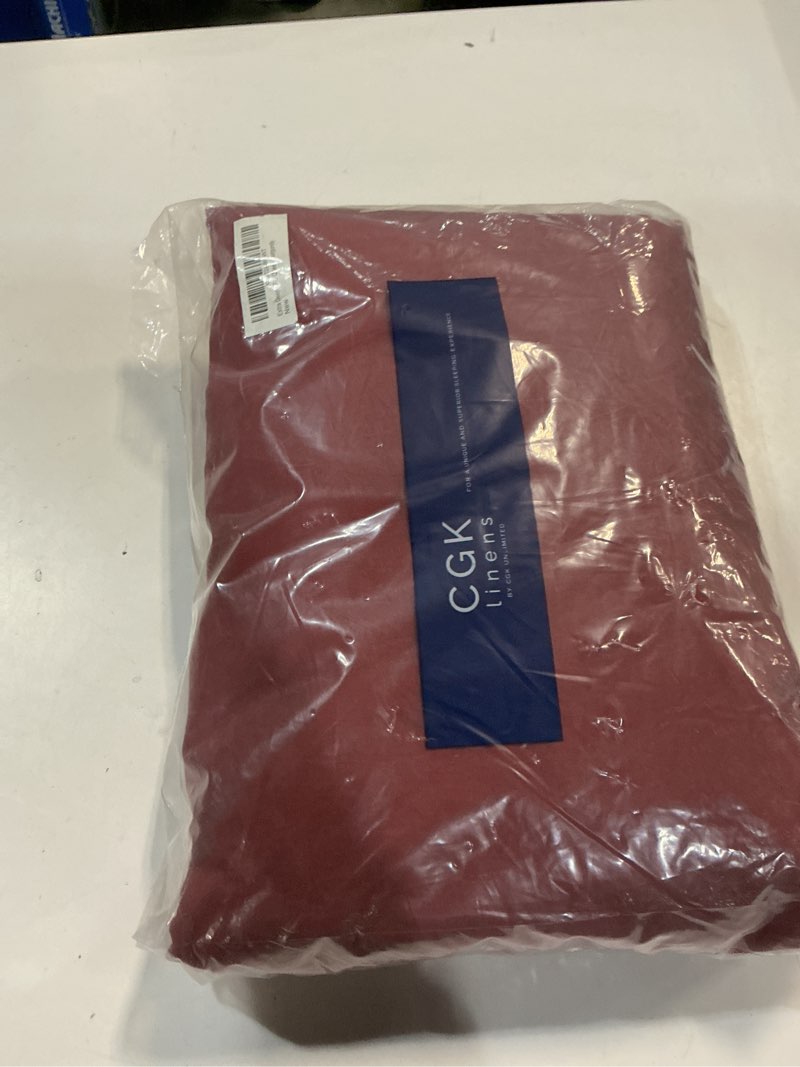 Condition photo showing New/Like New for Extra Deep Pocket Queen Sheet Set - 4 Piece Breathable & Cooling Bed Sheets - Hotel Luxury Sheet Set - Soft, Wrinkle Free and Comfy - Easily Fits Extra Deep Mattresses - Deep Pocket Burgundy Sheets Queen 27 - Burgundy