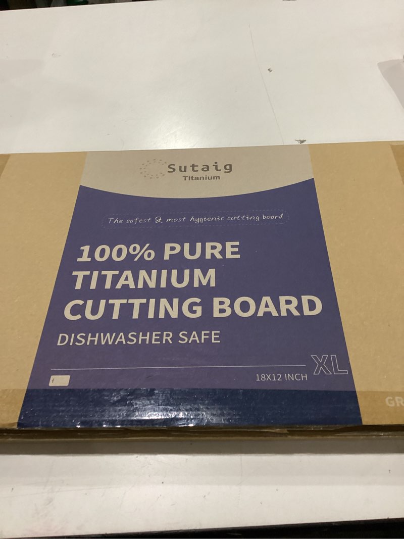 Condition photo showing New/Like New for Titanium cutting board fruit and vegetable xll