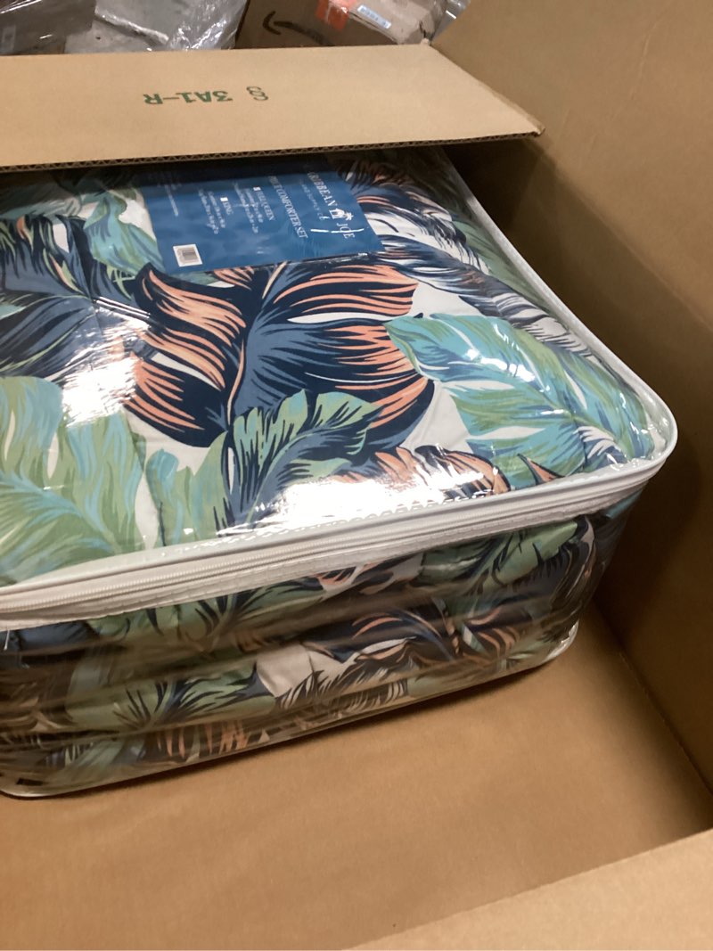 Condition photo showing Good Condition for Caribbean Joe 3PC Comforter Set Full - Queen - Camo Palm