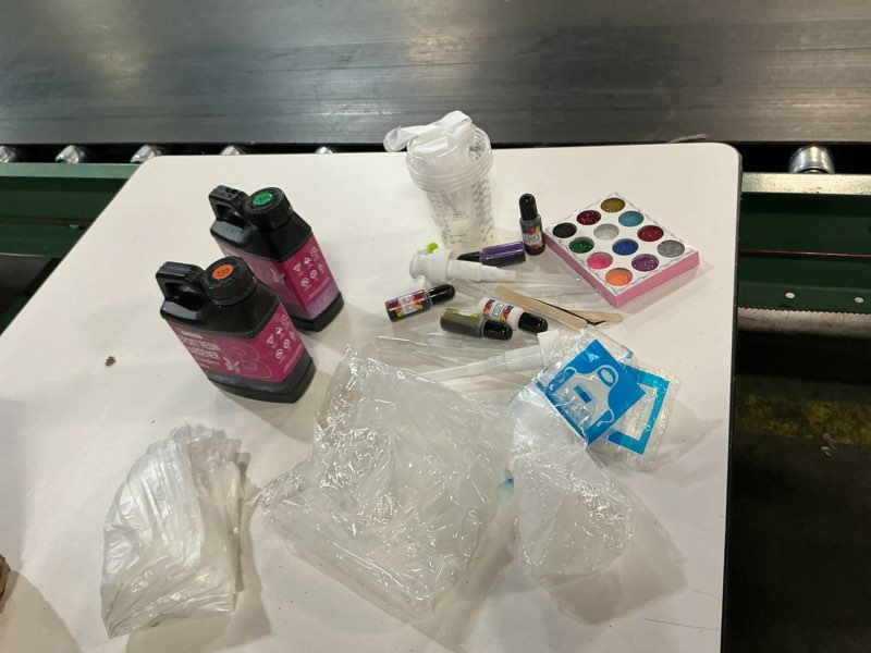 Condition photo showing As Is for puduo epoxy resin kit 72oz, newly formulated crystal clear epoxy resin | strong, bubble-free, anti-yellowing art resin that?suitable for casting, diy, molds, jewelry, easy to mix 1:1 ratio