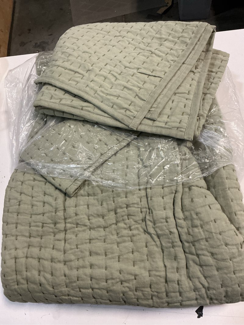 Condition photo showing As Is for quince european linen cotton stitch quilt set, full/queen, willowleaf