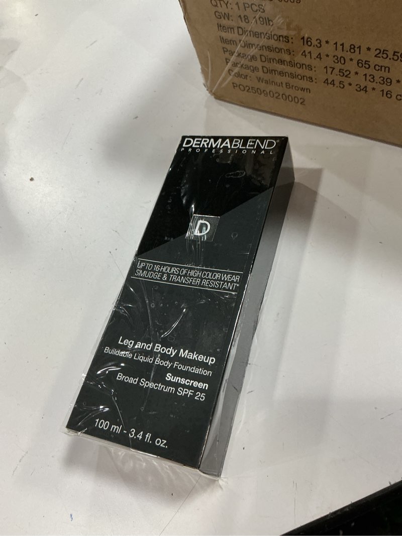 Condition photo showing New/Like New for dermablend leg and body makeup foundation with spf 25 40w medium golden