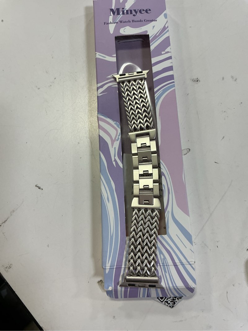 Condition photo showing Good Condition for Minyee Compatible with Apple Watch Band 41/40/38/44/45/46/49/42mm Women, Dressy Stainless Steel Metal Adjustable Chain Strap Link Bracelet Wristband for iWatch Series 11 10 9 8 7 6 5 4 3 2 1 Ultra SE Starlight 38/40/41/42mm(Series 11/10)