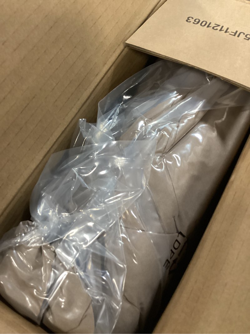 Condition photo showing New/Like New for hyleory all season full size bed comforter - cooling down alternative quilted duvet insert with corner tabs - winter warm - machine washable - taupe taupe full?82*86?