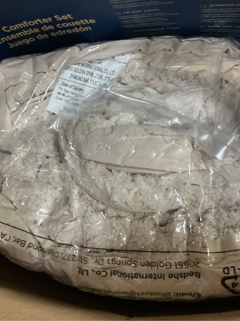 Condition photo showing New/Like New for bedsure tufted boho comforter set california king size - beige boho bed set, gentlesoft™ 3 pieces farmhouse shabby chic embroidery bedding, gifts for woman, soft jacquard comforter for all seasons california king 01 - beige - elegant