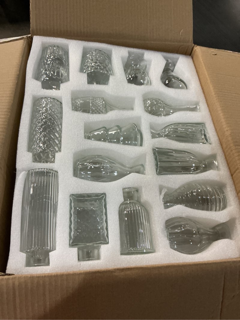 Condition photo showing New/Like New for ruckae 32 pack flower vase mini glass bud vases vintage small vases for centerpiece table wedding decorations home decor party (transparent)