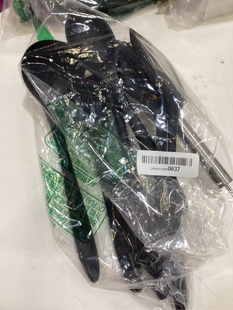 Condition photo showing Good Condition for teamfar 8 pcs silicone cooking utensils - 446°f heat resistant kitchen silicon utensils set, turner, spatula, spoon, whisk, kitchen cooking gadgets tools for nonstick cookware, dishwasher safe-black