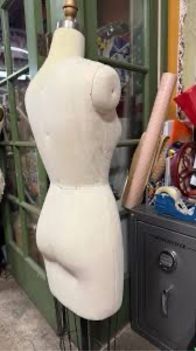 PDM WORLDWIDE Industry Grade Sewing Mannequin Female Size 8, Professional Dress Form for Garment Des
