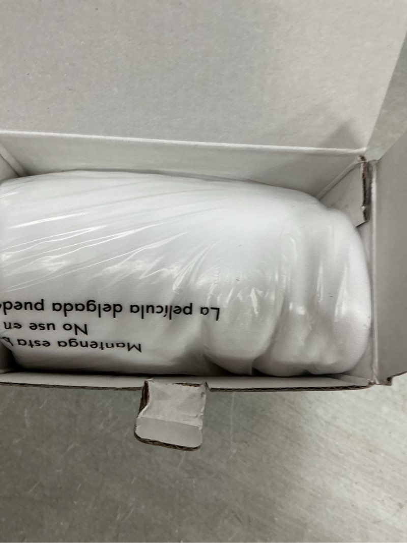 Condition photo showing Good Condition for Four Seasons Essentials Waterproof King Pillow Protectors (Set of 2) – Zippered Pillow Cover Hypoallergenic Dust Allergy Proof Encasement