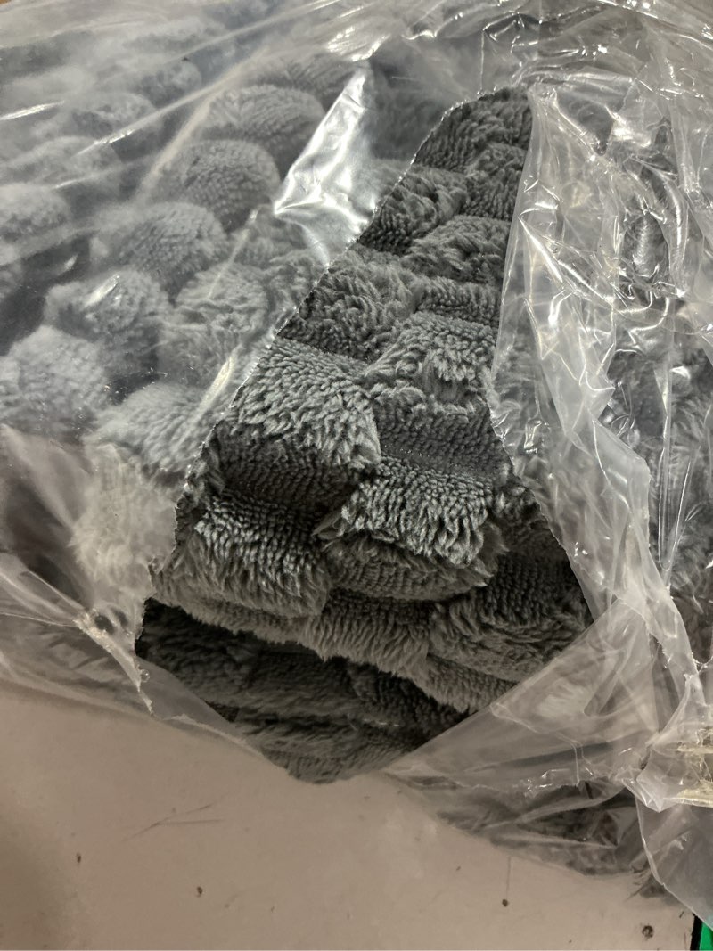 Condition photo showing New/Like New for Couch Cover for Dogs Washable, Pet Couch Covers for Sofa, Soft Fuzzy Sectional Sofa Cover L Shape, Thick Couch Protector Pet Friendly, Paw Cart Dog Mat for Couches and Sofas (35.4" x 63", Grey) 35.4" x 63" 1 Pack Fuzzy Grey