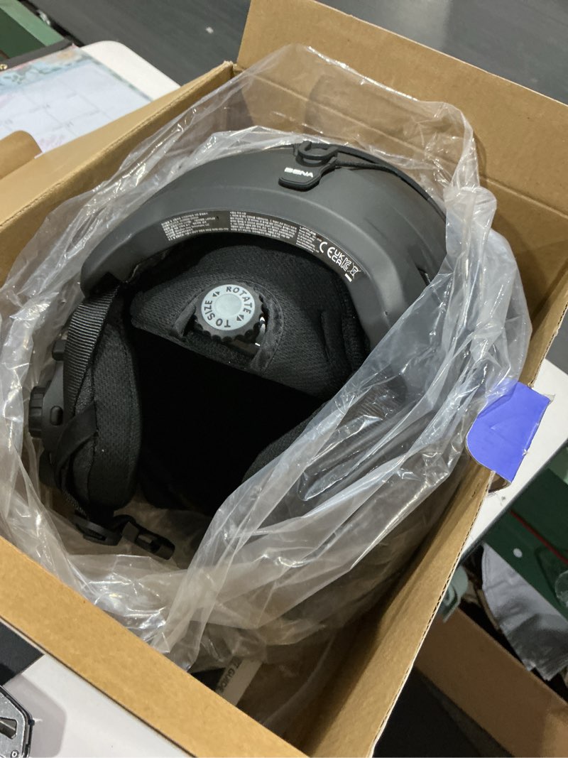 sena latitude snow helmet with built in speakers and microphone, four-way bluetooth intercom, hands-