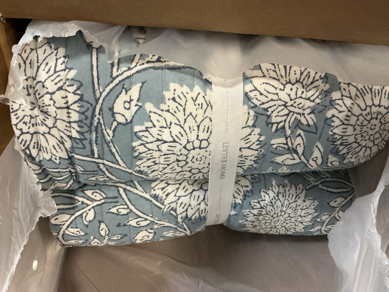 Condition photo showing Good Condition for Levtex Home Adare Blue Reversible King/Cal King Quilt Set (106x92in) with 2 Pillow Shams (36x20in) - Floral Bedding - Blue White - Cotton King Size Quilt Bedding Set - Lightweight, Soft, Pre-Washed King/Cal King Quilt Blue