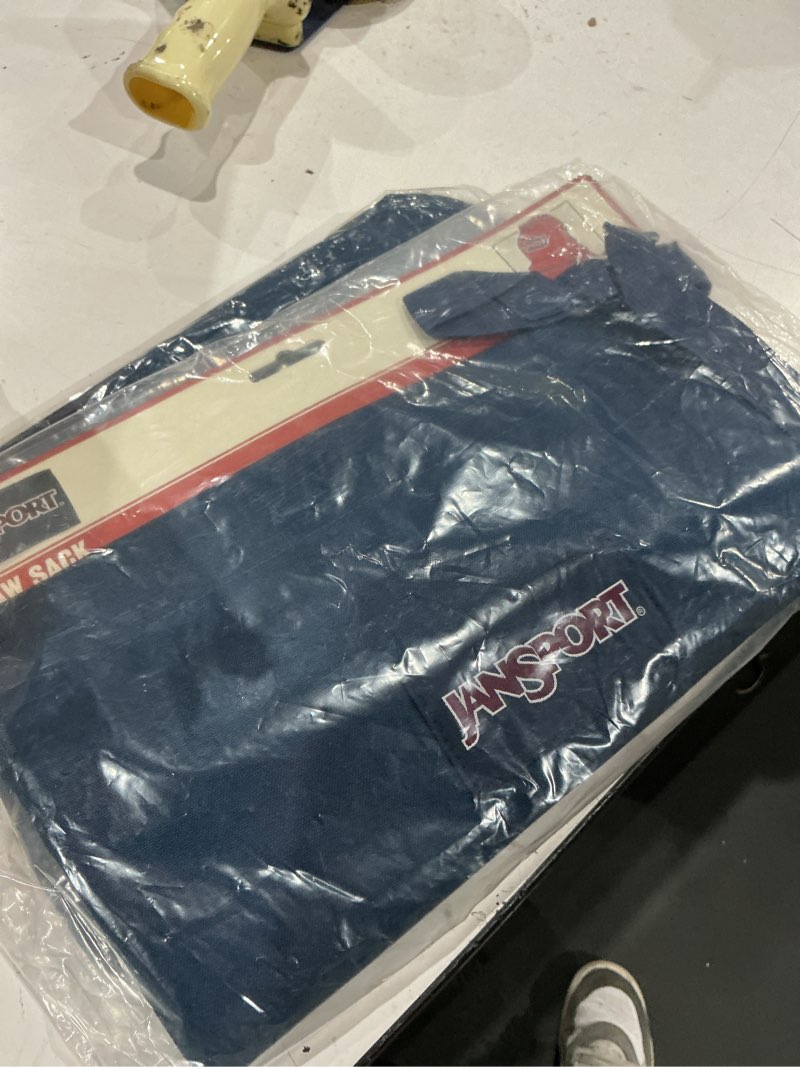 Condition photo showing As Is for jansport draw sack, navy